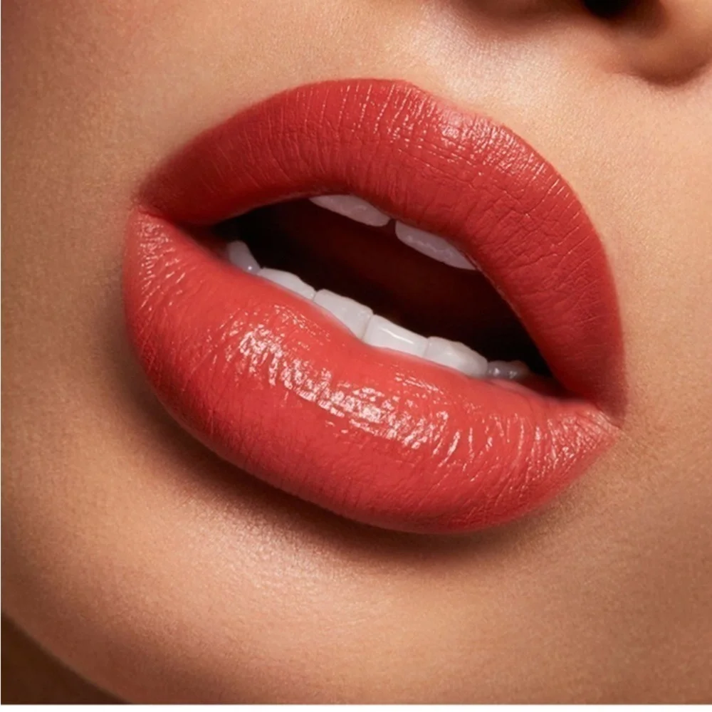 MAC Love Me Liquid Lipcolour Lipstick BRAGGING RIGHTS New in box